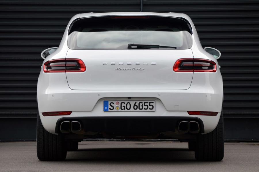  Porsche Macan Turbo 2015 года  (фото 46 из 84)